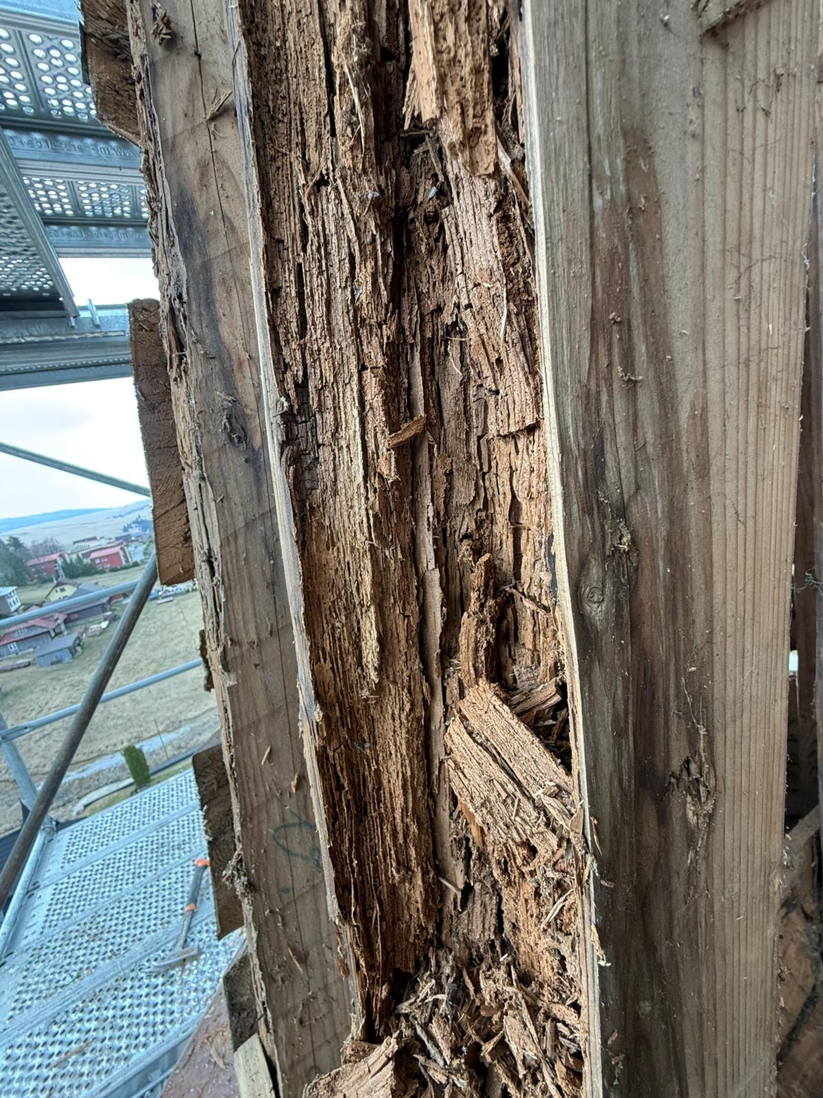 Veža kostola, 15.4.2026
